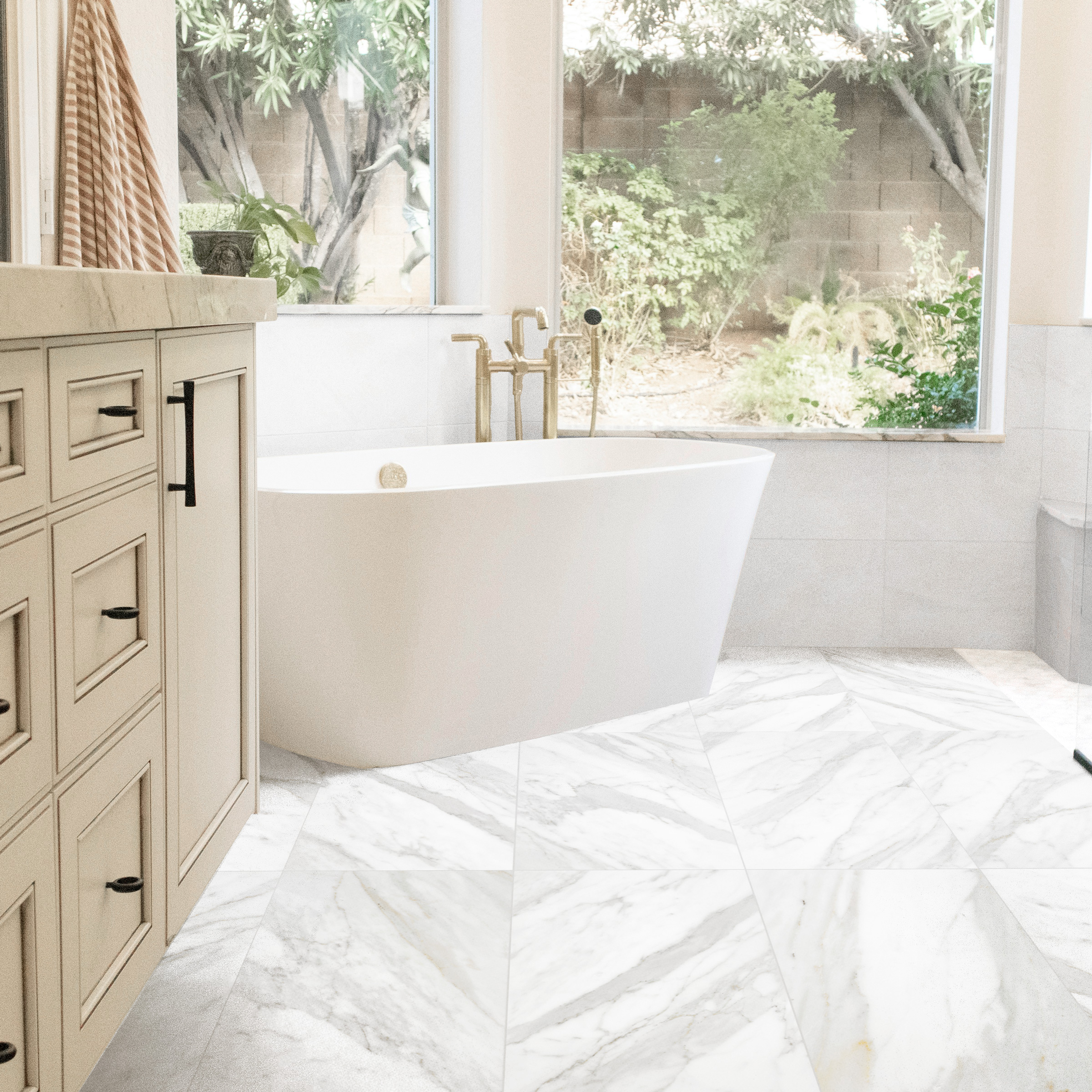 Calacatta Gold Marble 12x24 Honed