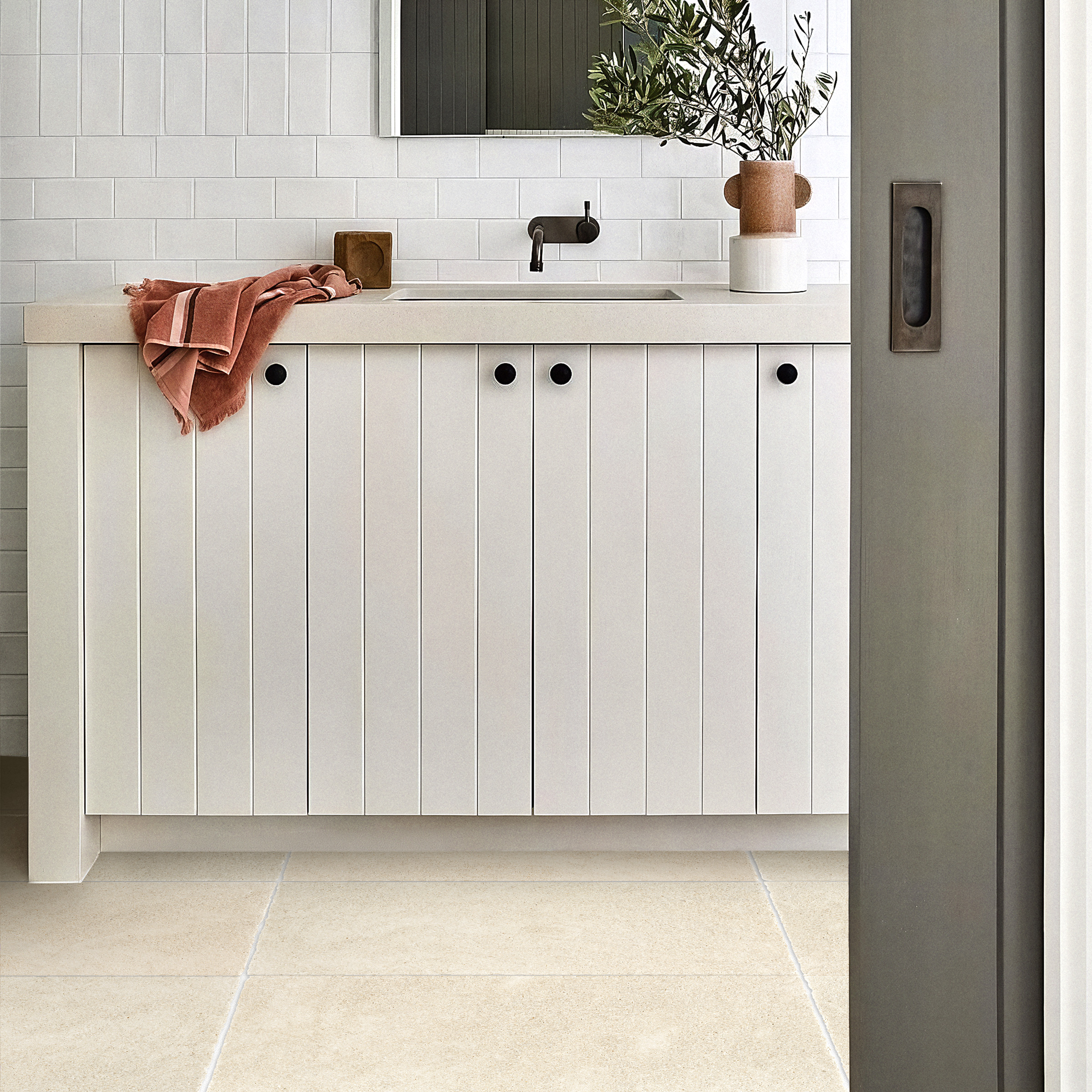 Solene Blend Limestone 8x16 Distressed